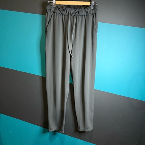 Lululemon Keep Moving Pant Women size 8 - Picture 4 of 16